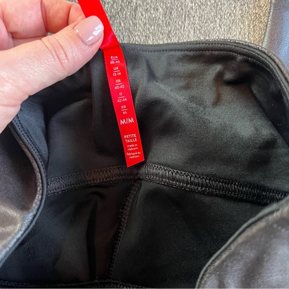 Spanx | Faux Leather Leggings, Size Medium Petite - Picture 5 of 8